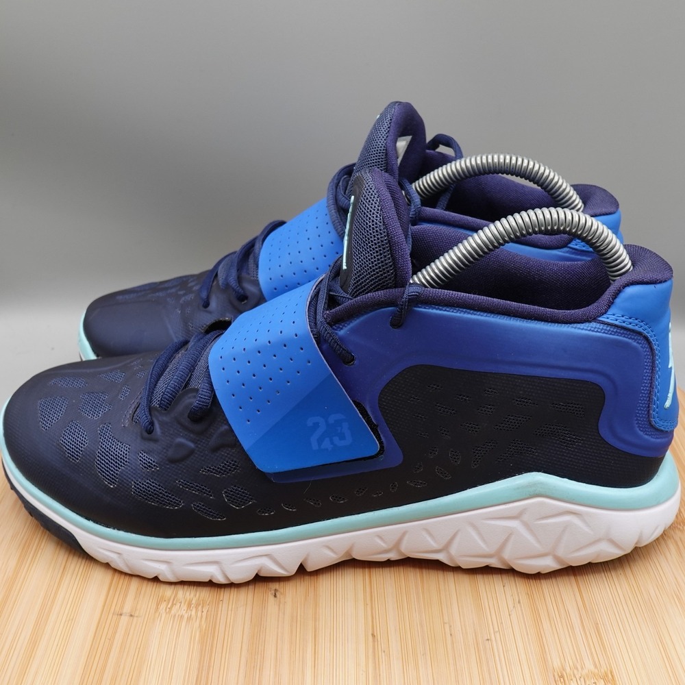 Jordan Shoes Mens 9 Blue Flight Flex Trainer 2 Sneakers Nike NBA 768911-406 Flaw